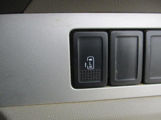 エブリイワゴン ＰＺターボ　車検令和８年３月　メモリーナビ　地デジテレビ　ＣＤ　オートエアコン　左パワースライドドア　タイミングチェーン　純正アルミホイール　ドアバイザー　プライバシーガラス　後期モデル　修復歴なし　キーレス（17枚目）