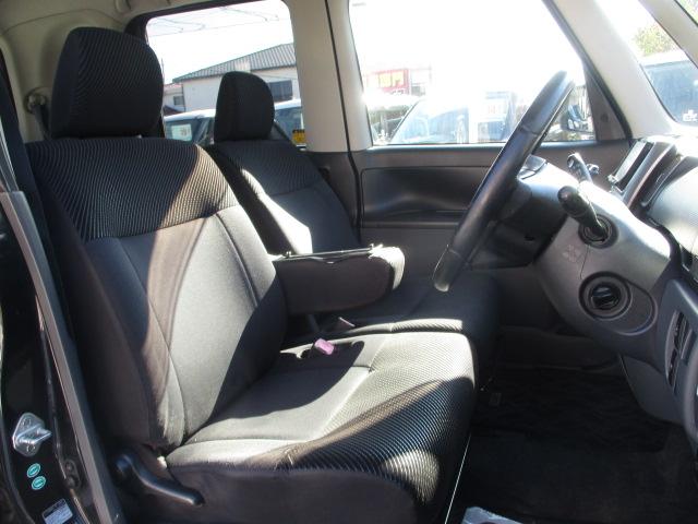 タント カスタムＲＳ　車検整備付　修復歴無　走行５６０００ｋｍ　ＨＤＤナビ　ＴＶ　スマートキー　片側パワースライドドア　電格ミラー　ウィンカーミラー　ＭＯＭＯハンドル　社外１４インチアルミホイール　フォグ　ＣＤ　ＤＶＤ（5枚目）