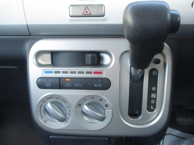 アルトラパン リミテッド　車検令和８年４月　修復歴無　走行４８５９０ｋｍ　ツートンカラー　フルエアロ　ポータブルナビ　ＴＶ　スマートキー　プッシュスタート　電格ミラー　ＣＶＴ　シートヒーター　ＦＭ　ＡＭ　ＣＤ　ＰＷ　Ｐガラス（13枚目）