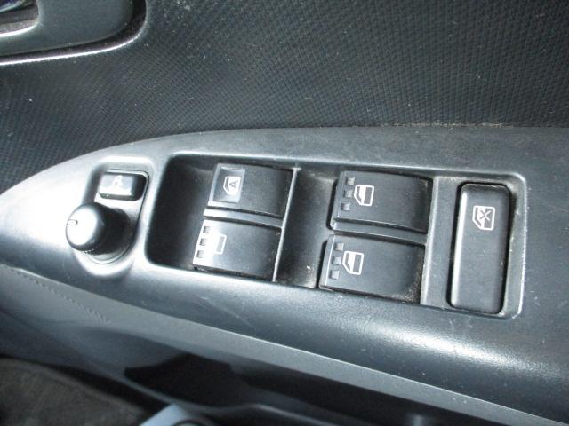 タント カスタムＲＳ　車検整備付　ナビ　フルセグＴＶ　バックカメラ　ＣＤ　ＤＶＤ　左側パワースライドドア　ＨＩＤヘッドライト　フォグ　１４インチアルミ　電格ドアミラー　ウインカーミラー　ｍｏｍｏステアリング　スマートキー（19枚目）