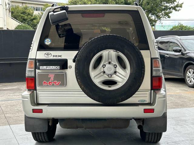 ランドクルーザープラド RX ワンオーナー 禁煙車 フルノーマル車 年次記録簿あり 4WD センターデフロック リアアンダーミラー オートエアコン フィールドモニター ライブサウンドシステム CD ラジオ 電格ミラー 純正AW(21枚目)