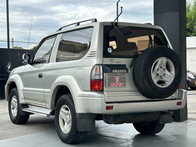 ランドクルーザープラド RX ワンオーナー 禁煙車 フルノーマル車 年次記録簿あり 4WD センターデフロック リアアンダーミラー オートエアコン フィールドモニター ライブサウンドシステム CD ラジオ 電格ミラー 純正AW(22枚目)