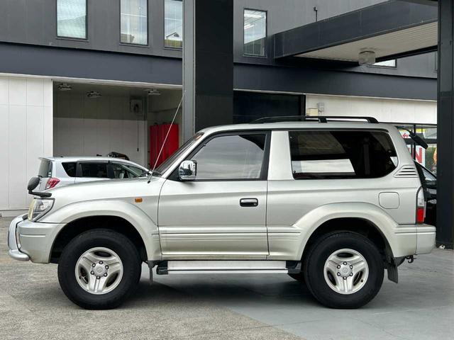 ランドクルーザープラド RX ワンオーナー 禁煙車 フルノーマル車 年次記録簿あり 4WD センターデフロック リアアンダーミラー オートエアコン フィールドモニター ライブサウンドシステム CD ラジオ 電格ミラー 純正AW(23枚目)