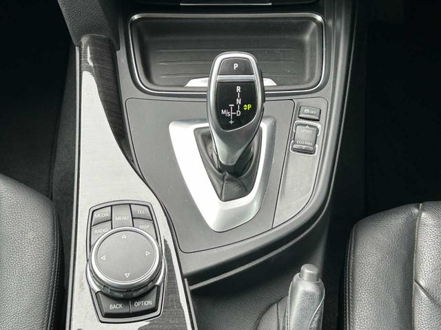 ４シリーズ ４２０ｉクーペ　ラグジュアリー　ユーザー買取　黒レザーシート　レーンチェンジウォーニング　純正ＨＤＤナビ　バックモニター　Ｂｌｕｅｔｏｏｔｈオーディオ　ＣＤ　ドライブレコーダー前後　純正１８インチＡＷ　プッシュスタート（9枚目）