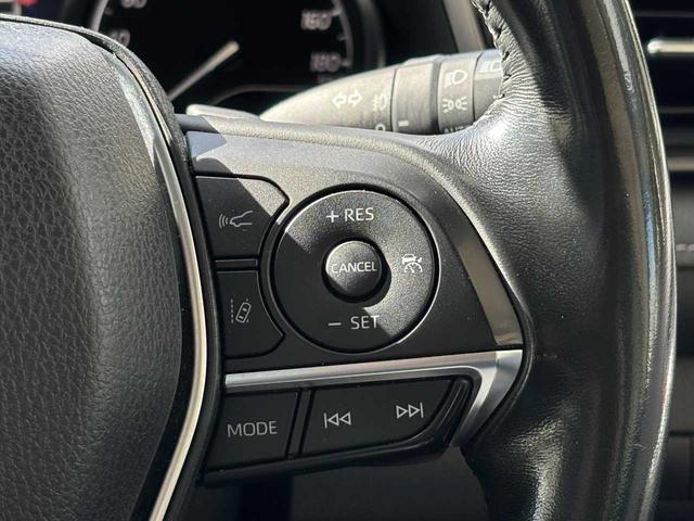 カムリ WSレザーパッケージ ワンオーナー 禁煙車 パノラマルーフ 本革シート セーフティーセンス BMS スポーツサスペンション LEDヘッドライト デイライト 純正SDナビ バックモニター Bluetooth 純正18AW(7枚目)