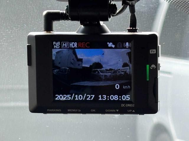 カムリ WSレザーパッケージ ワンオーナー 禁煙車 パノラマルーフ 本革シート セーフティーセンス BMS スポーツサスペンション LEDヘッドライト デイライト 純正SDナビ バックモニター Bluetooth 純正18AW(10枚目)