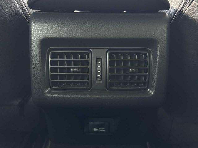 カムリ WSレザーパッケージ ワンオーナー 禁煙車 パノラマルーフ 本革シート セーフティーセンス BMS スポーツサスペンション LEDヘッドライト デイライト 純正SDナビ バックモニター Bluetooth 純正18AW(12枚目)