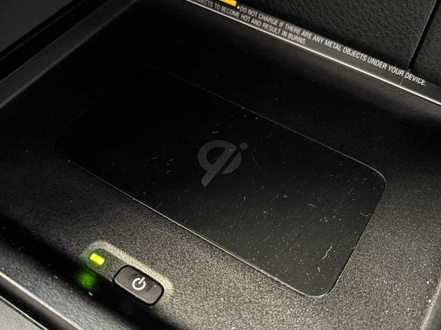 カムリ WSレザーパッケージ ワンオーナー 禁煙車 パノラマルーフ 本革シート セーフティーセンス BMS スポーツサスペンション LEDヘッドライト デイライト 純正SDナビ バックモニター Bluetooth 純正18AW(15枚目)