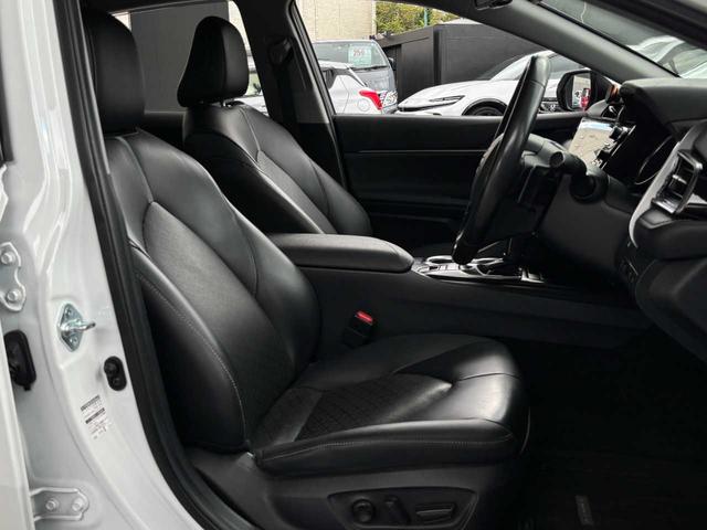 カムリ WSレザーパッケージ ワンオーナー 禁煙車 パノラマルーフ 本革シート セーフティーセンス BMS スポーツサスペンション LEDヘッドライト デイライト 純正SDナビ バックモニター Bluetooth 純正18AW(21枚目)