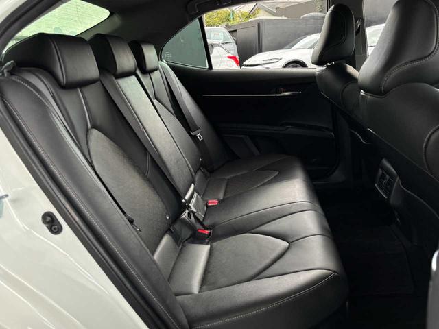 カムリ WSレザーパッケージ ワンオーナー 禁煙車 パノラマルーフ 本革シート セーフティーセンス BMS スポーツサスペンション LEDヘッドライト デイライト 純正SDナビ バックモニター Bluetooth 純正18AW(22枚目)