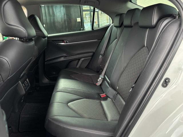 カムリ WSレザーパッケージ ワンオーナー 禁煙車 パノラマルーフ 本革シート セーフティーセンス BMS スポーツサスペンション LEDヘッドライト デイライト 純正SDナビ バックモニター Bluetooth 純正18AW(25枚目)