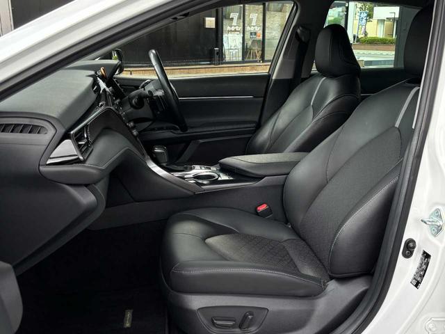 カムリ WSレザーパッケージ ワンオーナー 禁煙車 パノラマルーフ 本革シート セーフティーセンス BMS スポーツサスペンション LEDヘッドライト デイライト 純正SDナビ バックモニター Bluetooth 純正18AW(26枚目)