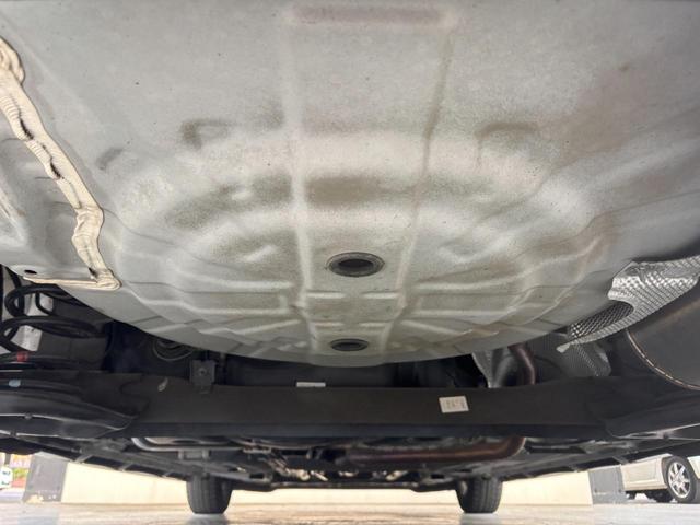 ノート ニスモ　ワンオーナー　ユーザー買取　純正フルエアロ　スーパーチャージャー　ワンセグＴＶ　バックカメラ　ドラレコ　アイドリングストップ　ＵＳＢ　オートエアコン　プラズマクラスターＬＥＤランプ　ＬＥＤヘッドランプ（39枚目）