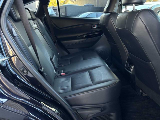 ヨレや汚れなども少なく、状態良好です！