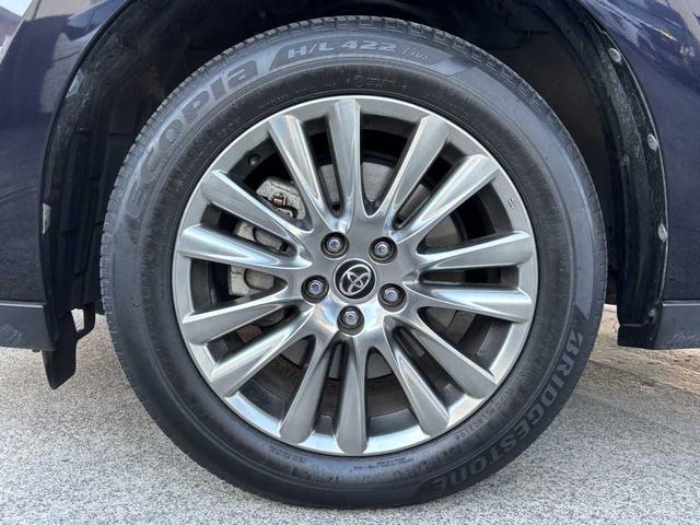 タイヤ・ホイールも、車の個性を決める重要パーツ！☆このままでも勿論、ドレスアップなどにより、更にスタイリッシュにする事も可能です！