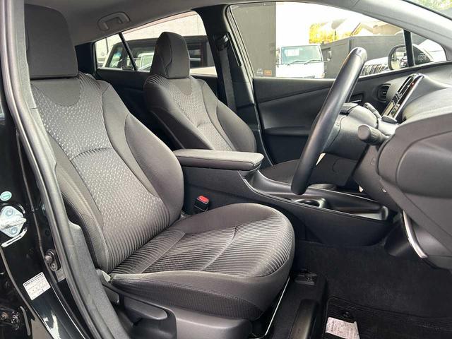 プリウス Ｓ　モデリスタフルエアロ　ワンオーナー　禁煙車　ナビレディＰＫＧ　ステアリングスイッチ　純正ナビ　バックモニター　Ｂｌｕｅｔｏｏｔｈ　フルセグＴＶ　ＬＥＤヘッドランプ　オートライト　ＬＥＤフォグ（13枚目）