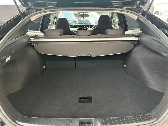 プリウス Ｓ　モデリスタフルエアロ　ワンオーナー　禁煙車　ナビレディＰＫＧ　ステアリングスイッチ　純正ナビ　バックモニター　Ｂｌｕｅｔｏｏｔｈ　フルセグＴＶ　ＬＥＤヘッドランプ　オートライト　ＬＥＤフォグ（15枚目）