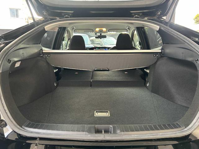 プリウス Ｓ　モデリスタフルエアロ　ワンオーナー　禁煙車　ナビレディＰＫＧ　ステアリングスイッチ　純正ナビ　バックモニター　Ｂｌｕｅｔｏｏｔｈ　フルセグＴＶ　ＬＥＤヘッドランプ　オートライト　ＬＥＤフォグ（16枚目）