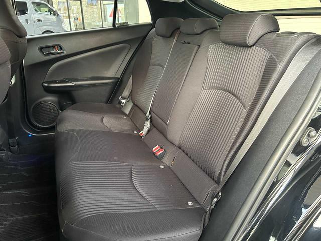 プリウス Ｓ　モデリスタフルエアロ　ワンオーナー　禁煙車　ナビレディＰＫＧ　ステアリングスイッチ　純正ナビ　バックモニター　Ｂｌｕｅｔｏｏｔｈ　フルセグＴＶ　ＬＥＤヘッドランプ　オートライト　ＬＥＤフォグ（17枚目）