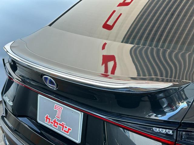 �����̃��f���X�^�E���A�X�^�C�����O�L�b�g�t���I�����X�J�[�g�ɃG�A���p�[�c���t���Ă���X�|�[�c�}�t���[���t���Ă��Ă����������ł��I