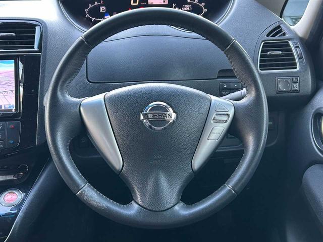 セレナ ハイウェイスター Vセレクション+セーフティ SHV プラスセーフティー ユーザー買取 禁煙車 エマージェンシーブレーキ 車線逸脱警報 社外メモリーナビ 社外フリップダウンモニター バックモニター 両側電動スライドドア ドライブレコーダー ETC LED(5枚目)