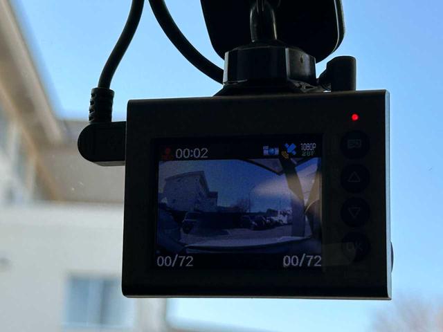 �f���E�����Ȃǂ��L�^���A�@�������̎��̂̍ۂ̋L�^�͂������A���s�̍ۂ̎v���o�Ƃ��ăh���C�u�̉f�����y���ނ��Ƃ��ł��܂��B