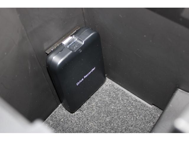 �h���C�u���R�[�_�[�{�̂̓Z���^�[�R���\�[�����ɐݒu�B