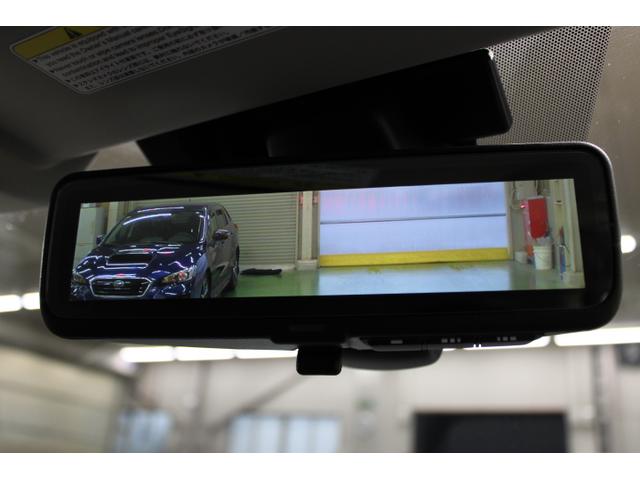 ����̎��E���O���ƍL����X�}�[�g�����r���[�~���[�B�ʏ�̃~���[���[�h�Ɖf����\������f�B�X�v���C���[�h������܂��B�؂�ւ��̓~���[���̃��o�[�ŊȒP�ɍs���܂��B