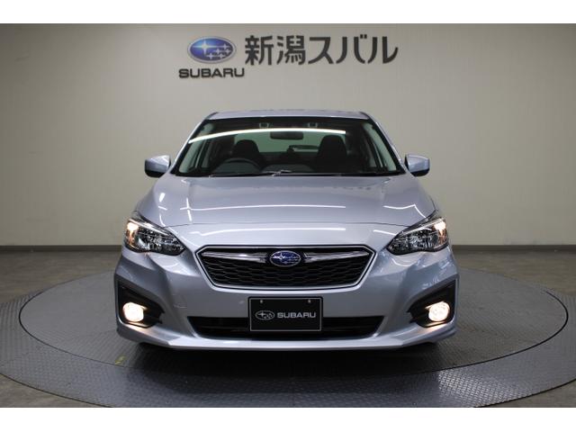 ハロゲンフォグランプ装備。悪天候時に点灯することで自車位置をアピール。