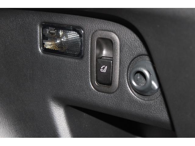 フォレスター 後期型2.0XTアイサイト 直噴ターボDIT搭載 アイサイトver3/前席パワーシート&シートヒーター/X-MODE/純正18インチアルミホイール/寒冷地仕様/横滑り防止装置/LEDヘッドライト/スマートキーレス/ナビ/バックカメラ/ETC(33枚目)