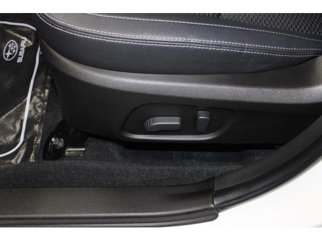 助手席にもパワーシートを装備、乗る人に合わせた細かな調整が可能で安全かつ快適なポジションでお乗りいただけます。