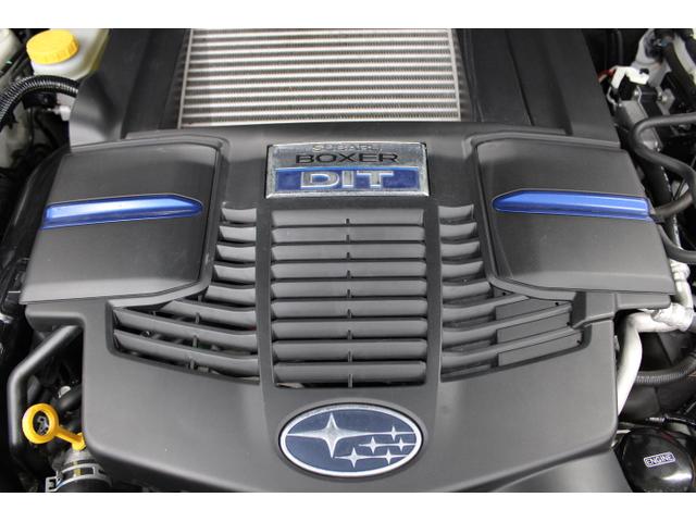 ＳＵＶながら高い運動性能を可能にするためエンジンを低く搭載しました。ハンドルを切るたびに感じる軽快なハンドリングをお愉しみ下さい。