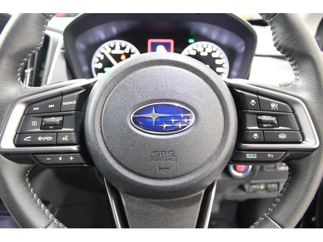 インプレッサ ST-G ワンオーナー 距離6,100km 本革巻きステアリングホイール/キーレスアクセス&プッシュスタート/クリアビューパック/11.6インチセンターインフォメーションディスプレイ&インフォテイメントシステム/デジタルマルチビューモニター(14枚目)