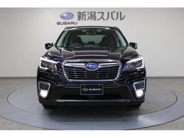 フォレスター Touring ワンオーナー車 ナビETCバックカメラ EyeSight/LEDヘッドライト/キーレスアクセス&プッシュスタート/本革巻きステアリング&シフトレバー/濃色ガラス/ヒーテッドドアミラー&ワイパーデアイザー/X-MODE/ABS/VDC(10枚目)