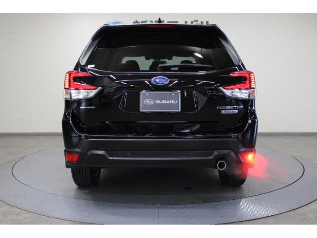 フォレスター Touring ワンオーナー車 ナビETCバックカメラ EyeSight/LEDヘッドライト/キーレスアクセス&プッシュスタート/本革巻きステアリング&シフトレバー/濃色ガラス/ヒーテッドドアミラー&ワイパーデアイザー/X-MODE/ABS/VDC(11枚目)