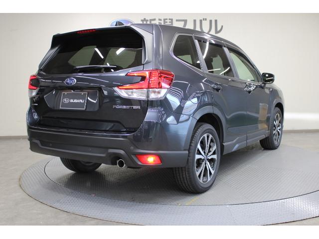 フォレスター Premium ノーマルタイヤ新品交換済み ワンオーナー車 EyeSight/LEDヘッドライト/キーレス&プッシュスタート/左右温度調整機能付きオートエアコン/ヒーテッドドアミラー/ワイパーデアイザー/本革巻きステアリング&シフトレバー/X-MODE(8枚目)