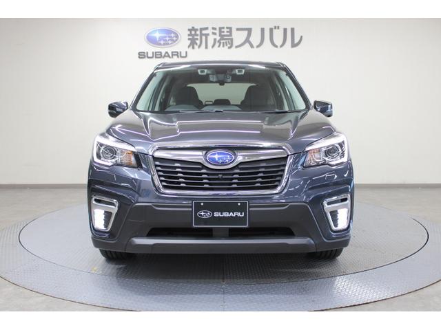 フォレスター Premium ノーマルタイヤ新品交換済み ワンオーナー車 EyeSight/LEDヘッドライト/キーレス&プッシュスタート/左右温度調整機能付きオートエアコン/ヒーテッドドアミラー/ワイパーデアイザー/本革巻きステアリング&シフトレバー/X-MODE(10枚目)