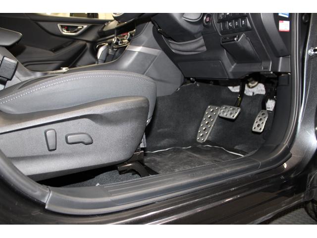 フォレスター Premium ノーマルタイヤ新品交換済み ワンオーナー車 EyeSight/LEDヘッドライト/キーレス&プッシュスタート/左右温度調整機能付きオートエアコン/ヒーテッドドアミラー/ワイパーデアイザー/本革巻きステアリング&シフトレバー/X-MODE(13枚目)