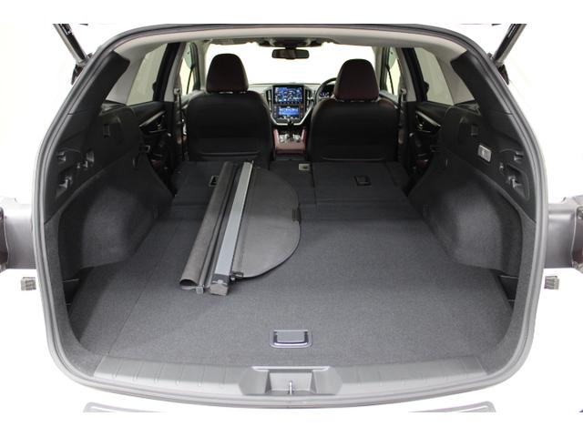 日常から趣味の愉しみまで、幅広く使えるゆとりのカーゴルーム。