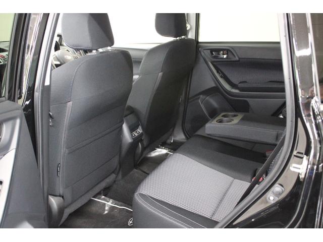 フォレスター 2.0i-Lアイサイト【U-CARアウトレット】傷凹み現状 EyeSight Ver3/LEDヘッドランプ/キーレスアクセス&プッシュスタート/濃色ガラス/X-MODE/左右独立温度調整式A/C/アイドリングストップ/ヒーテッドドアミラー/ワイパーデアイザー(27枚目)