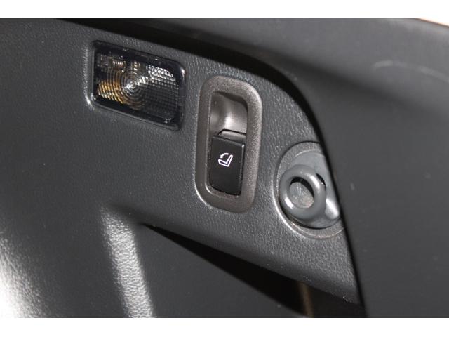 フォレスター 2.0i-Lアイサイト【U-CARアウトレット】傷凹み現状 EyeSight Ver3/LEDヘッドランプ/キーレスアクセス&プッシュスタート/濃色ガラス/X-MODE/左右独立温度調整式A/C/アイドリングストップ/ヒーテッドドアミラー/ワイパーデアイザー(29枚目)