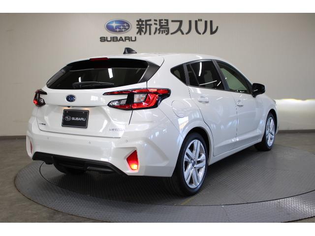 インプレッサ ST レンタアップ車 【距離】27,200km 本革巻きステアリングホイール/キーレスアクセス&プッシュスタート/クリアビューパック/11.6インチセンターインフォメーションディスプレイ&インフォテイメントシステム/デジタルマルチビューモニター(8枚目)