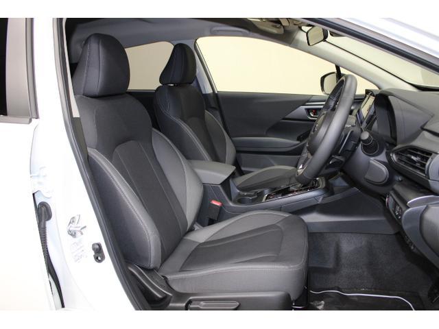 インプレッサ ＳＴ　元レンタカー　距離１５，８００ｋｍ　本革巻きステアリングホイール／キーレスアクセス＆プッシュスタート／クリアビューパック／１１．６インチセンターインフォメーションディスプレイ＆インフォテイメントシステム／デジタルマルチビューモニター（12枚目）