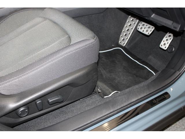 クロストレック リミテッド　元弊社社用車　タフネスパッケージ付き　新世代ＥｙｅＳｉｇｈｔ／ＬＥＤヘッドライト／キーレスアクセス＆プッシュスタート／運転席パワーシート／１１．６インチセンターインフォメーションディスプレイ／デジタルマルチビューモニター／Ｘ－ＭＯＤＥ（17枚目）