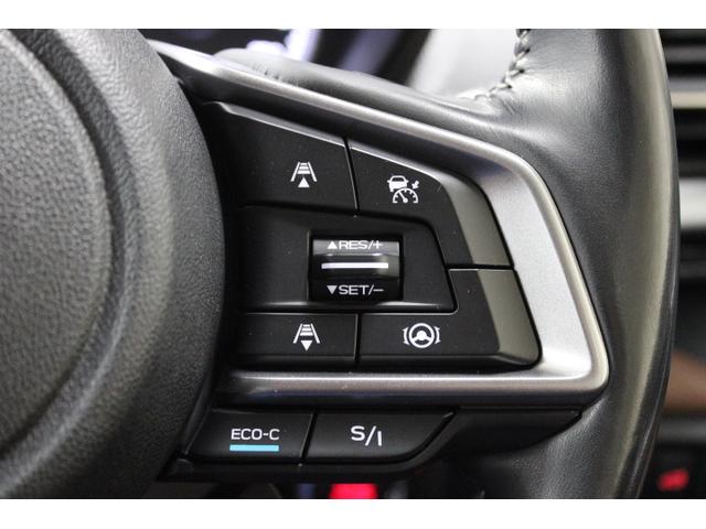 �n���h���E���́A�A�C�T�C�g�̒Ǐ]�@�\��ݒ肷��X�C�b�`��z�u�B�܂��A�R��ɔz�������u�C���e���W�F���g���[�h�v�ƁA�C�����̗ǂ��������X�|���X���y���߂�u�X�|�[�c���[�h�v��I�Ԃ��Ƃ��ł��܂��B