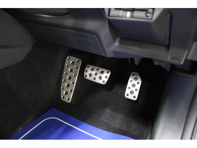 �y�_���̓A���~�p�b�h�𑕔��B�������̂���y�_�������L�~�𖞂����܂��B