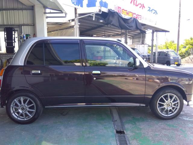 納車時は洗車をしてキレイな状態でお引き渡しをしています。