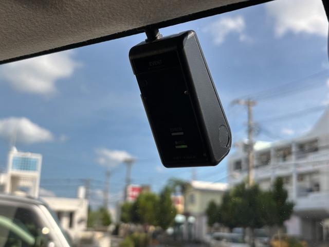 『ＧＡＲＡＧＥ　ＯＮＥ』は、ナビ・ドライブレコーダーなどの取り付けもお任せください。お車のカスタマイズもお任せください。詳細はお気軽にお問い合わせ下さい♪　→　００７８ー６０４１ー１８３６