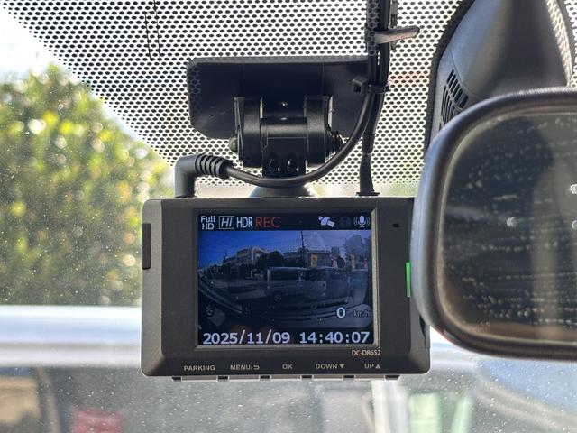 『ＧＡＲＡＧＥ　ＯＮＥ』は、ナビ・ドライブレコーダーなどの取り付けもお任せください。お車のカスタマイズもお任せください。詳細はお気軽にお問い合わせ下さい♪　→　００７８ー６０４１ー１８３６