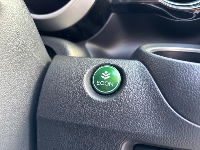 『ＧＡＲＡＧＥ　ＯＮＥ』は、ナビ・ドライブレコーダーなどの取り付けもお任せください。お車のカスタマイズもお任せください。詳細はお気軽にお問い合わせ下さい♪　→　００７８ー６０４１ー１８３６